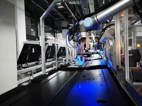 从长虹看中国家电制造业的转型升级 多媒体技术的融合与创新之路